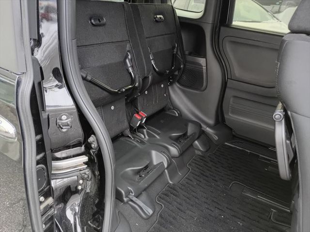 HONDA N BOX CUSTOM 2021 Image 31