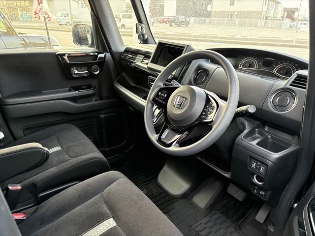 HONDA N BOX CUSTOM 2021 Image 31