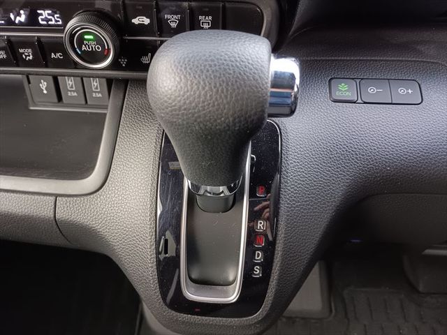 HONDA N BOX CUSTOM 2021 Image 31