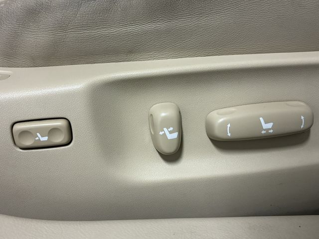 TOYOTA CROWN MAJESTA 4WD 2007 Image 31