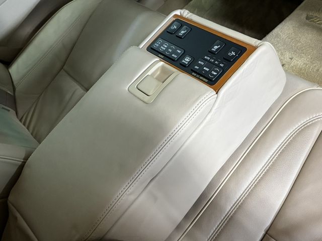 TOYOTA CROWN MAJESTA 4WD 2007 Image 31