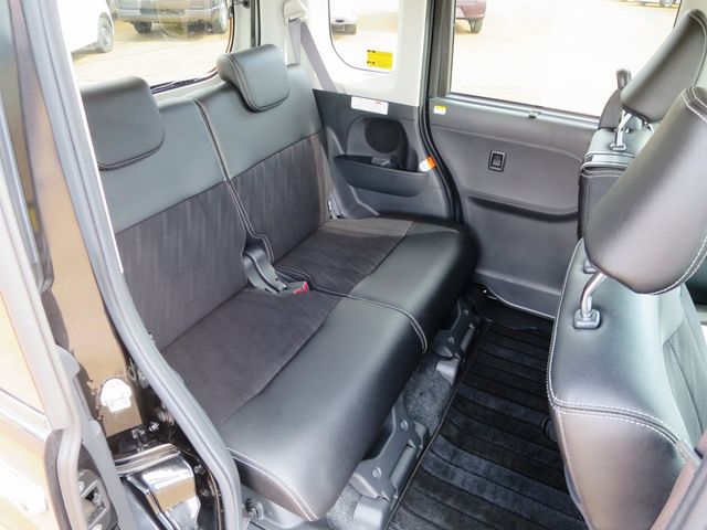 DAIHATSU TANTO CUSTOM 4WD 2018 Image 31