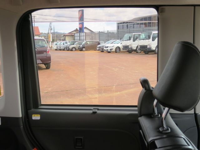 DAIHATSU TANTO CUSTOM 4WD 2018 Image 31