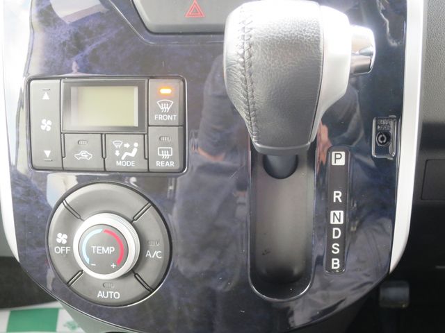 DAIHATSU TANTO CUSTOM 4WD 2018 Image 31