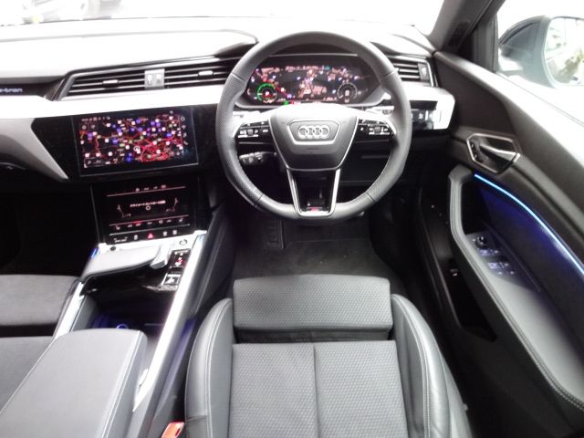 AUDI Q8 E-TRON SPORT 2025 Image 31