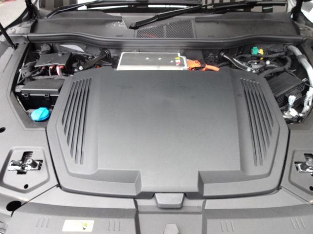 AUDI Q8 E-TRON SPORT 2025 Image 31