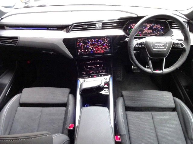 AUDI Q8 E-TRON SPORT 2025 Image 31