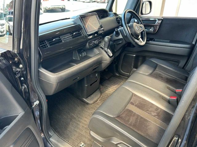 HONDA N BOX CUSTOM 2019 Image 31