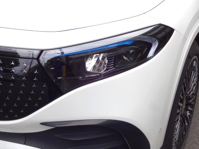 MERCEDES BENZ EQA 2024 Image 31