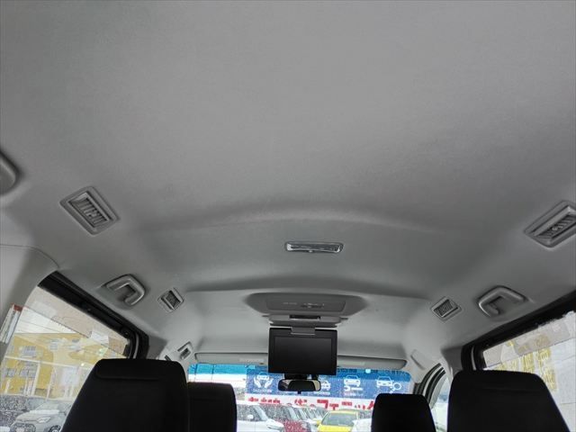 TOYOTA NOAH HYBRID 2016 Image 31