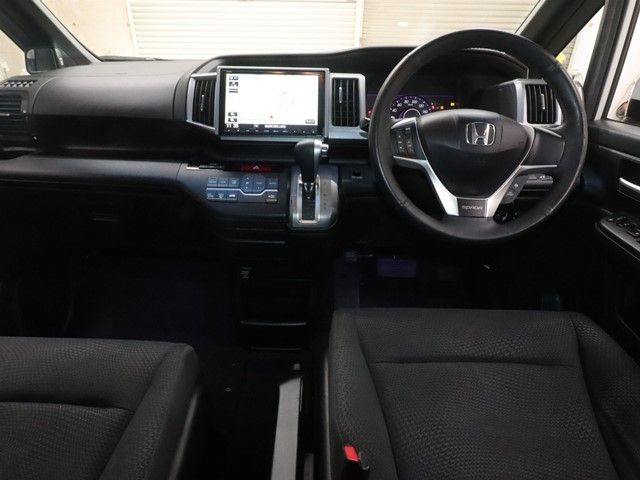 HONDA STEPWAGON SPADA 2012 Image 31