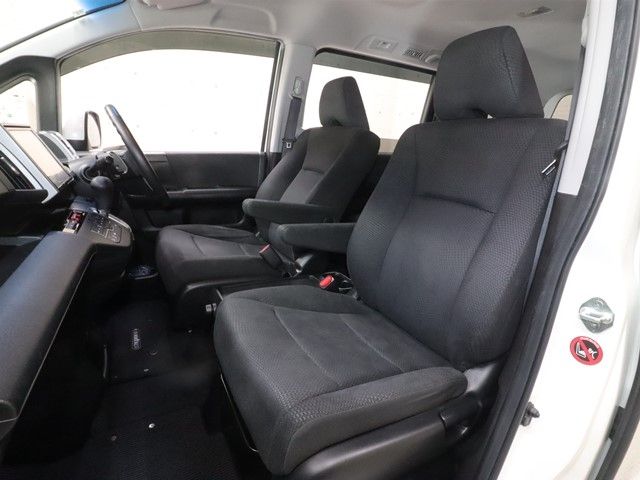 HONDA STEPWAGON SPADA 2012 Image 31