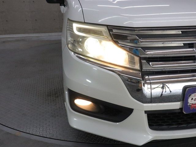 HONDA STEPWAGON SPADA 2012 Image 31