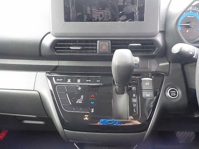 NISSAN ROOX 2025 Image 31