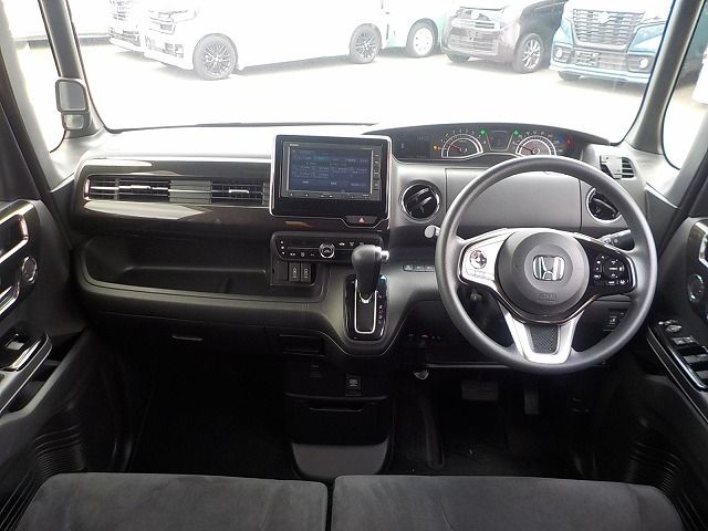 HONDA N BOX CUSTOM 2019 Image 31