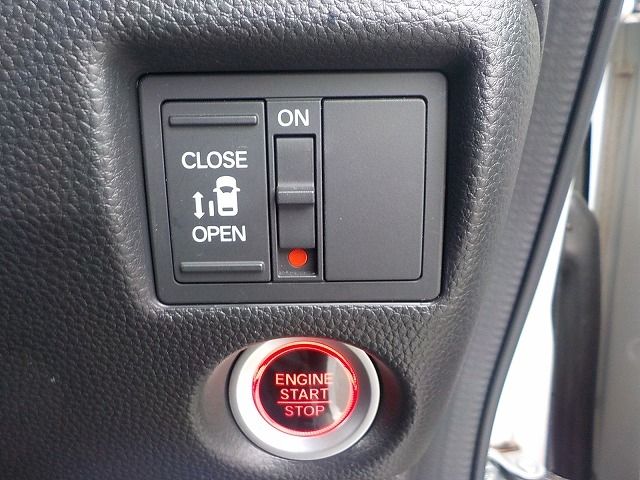 HONDA N BOX CUSTOM 2019 Image 31