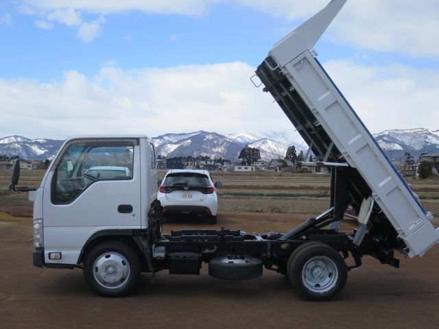 ISUZU ELF 2011 Image 31
