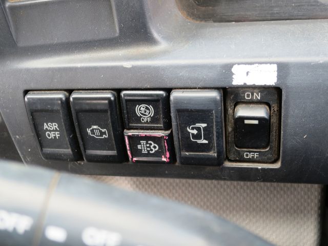 ISUZU ELF 2011 Image 31