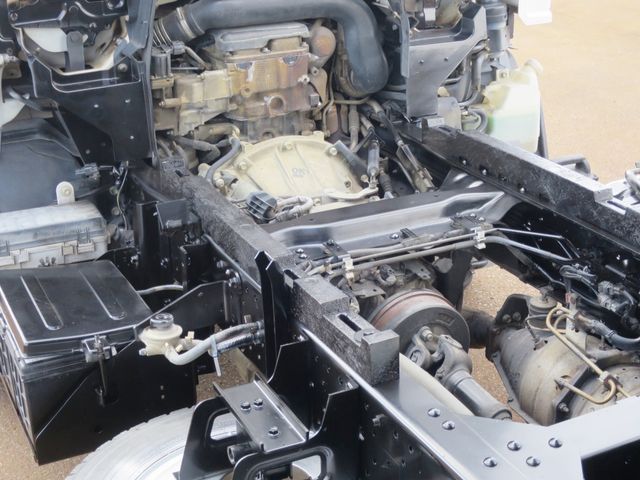 ISUZU ELF 2011 Image 31