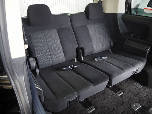 MITSUBISHI DELICA D:5 4WD 2013 Image 31