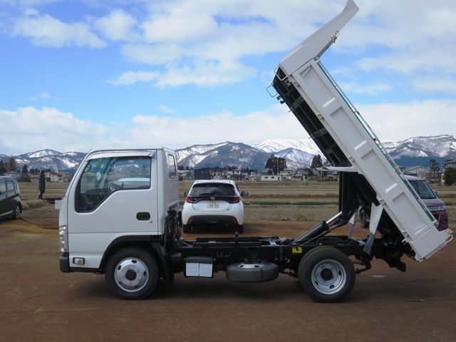 ISUZU ELF 2015 Image 31