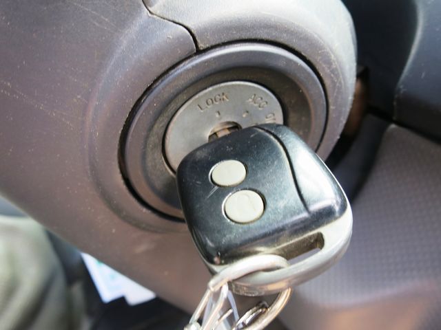 ISUZU ELF 2015 Image 31