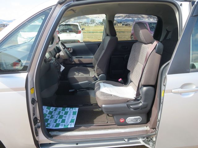 TOYOTA SPADE 2014 Image 31