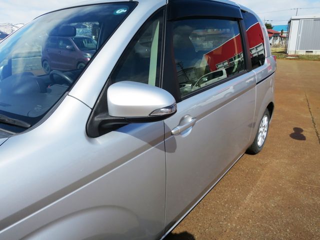 TOYOTA SPADE 2014 Image 31