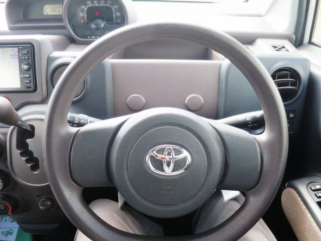TOYOTA SPADE 2014 Image 31