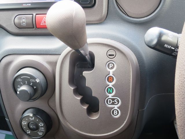 TOYOTA SPADE 2014 Image 31