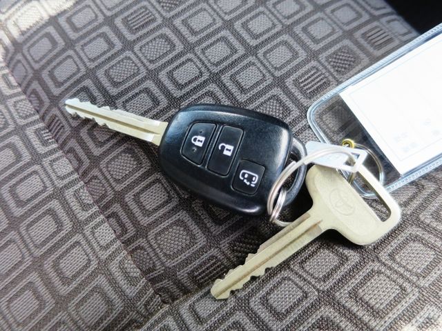 TOYOTA SPADE 2014 Image 31