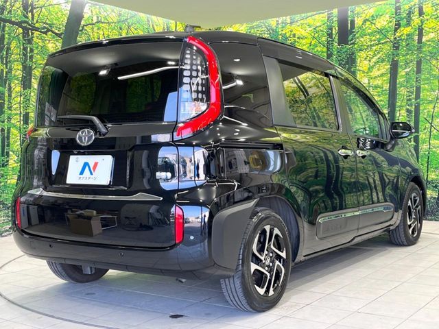 TOYOTA SIENTA HYBRID 2022 Image 31