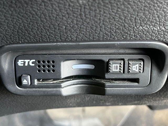 HONDA VEZEL HYBRID 2017 Image 31