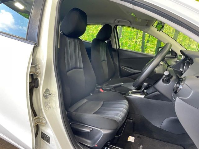 MAZDA DEMIO 2016 Image 31