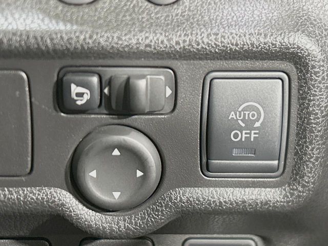 NISSAN NOTE 2013 Image 31