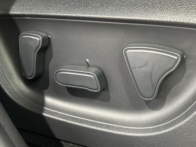 TOYOTA YARIS CROSS HYBRID 2023 Image 31