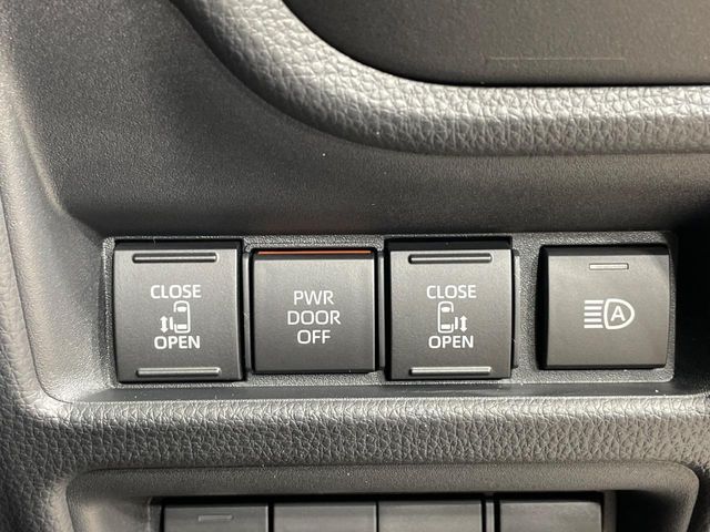 TOYOTA SIENTA HYBRID 2025 Image 31