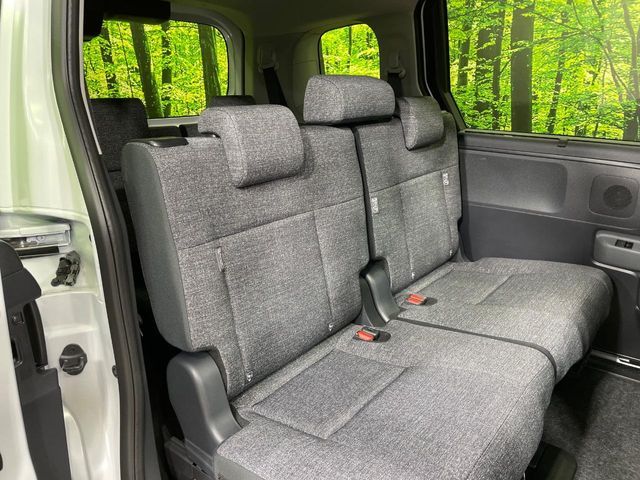 TOYOTA SIENTA HYBRID 2025 Image 31