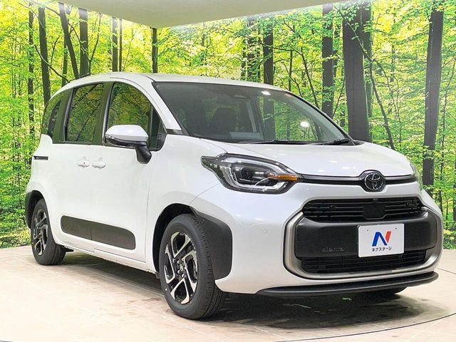 TOYOTA SIENTA HYBRID 2025 Image 31
