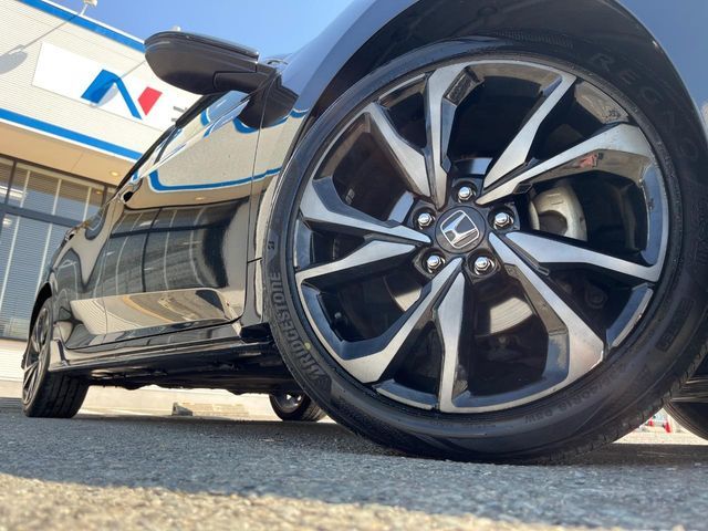 HONDA CIVIC HATCHBACK 2017 Image 31