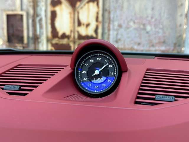 PORSCHE 911 2023 Image 31