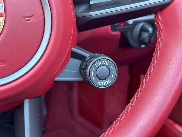 PORSCHE 911 2023 Image 31