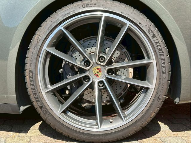 PORSCHE 911 2023 Image 31