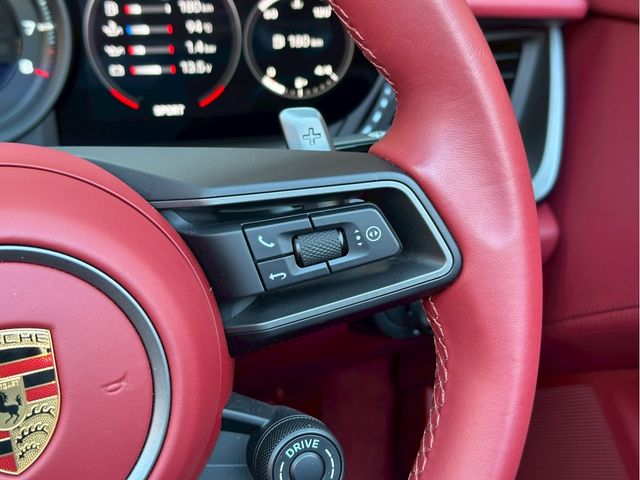 PORSCHE 911 2023 Image 31