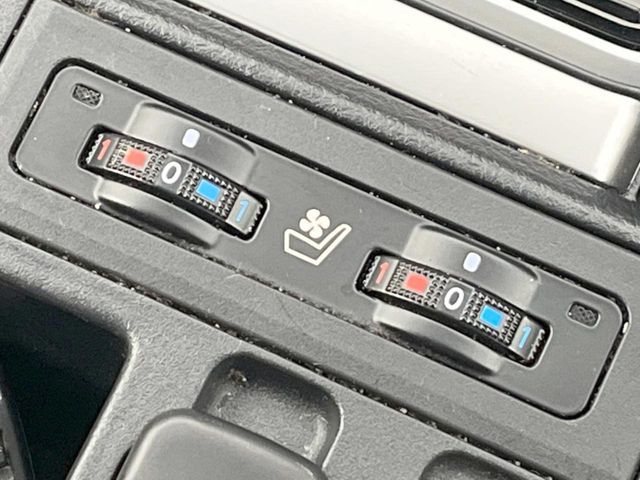 TOYOTA LANDCRUISER PRADO 2023 Image 31