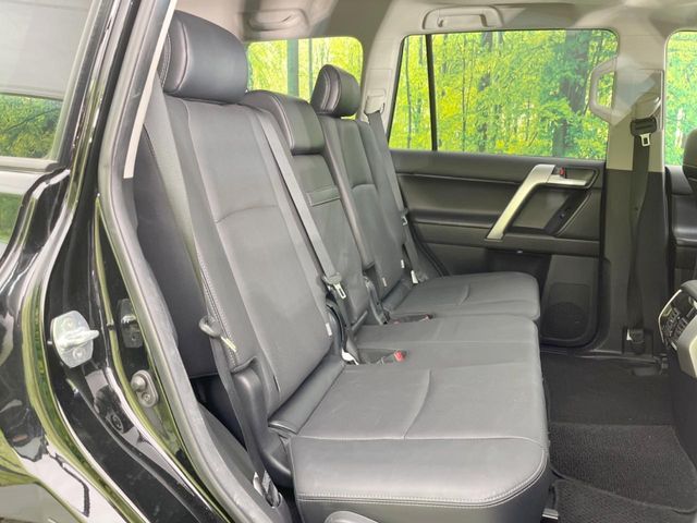 TOYOTA LANDCRUISER PRADO 2023 Image 31