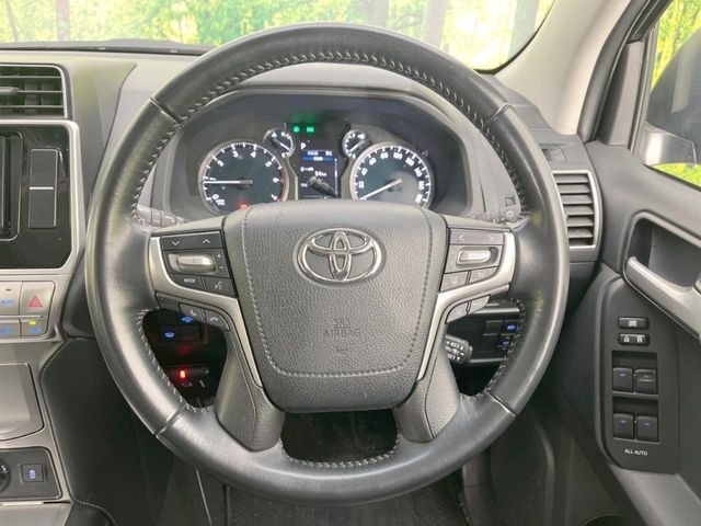 TOYOTA LANDCRUISER PRADO 2023 Image 31