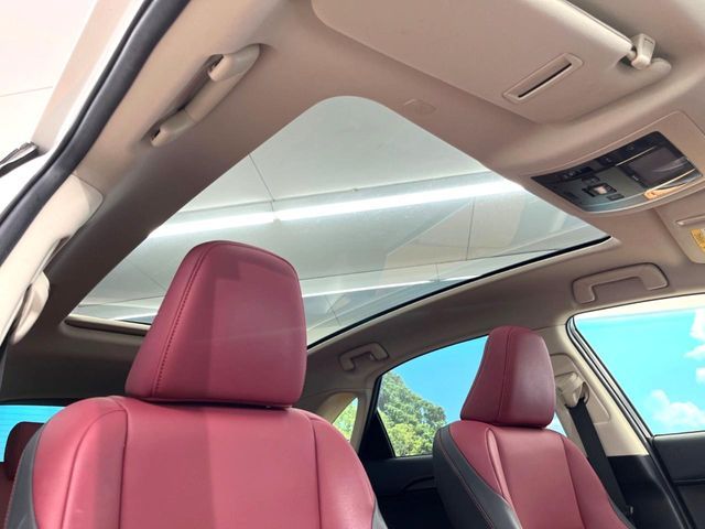 TOYOTA LEXUS NX300 2019 Image 31