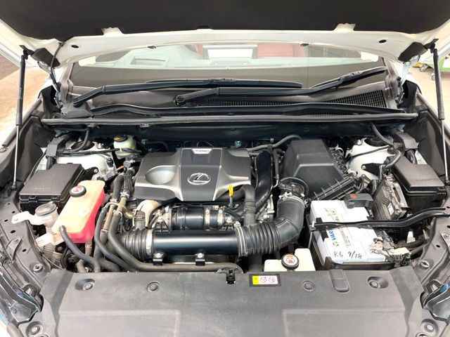 TOYOTA LEXUS NX300 2019 Image 31