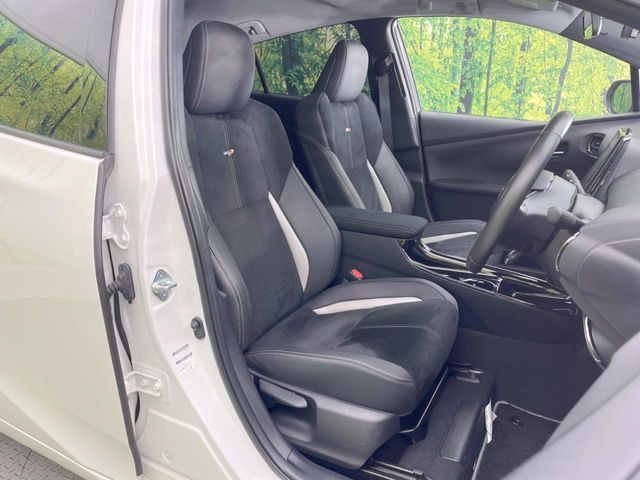 TOYOTA PRIUS PHV 2018 Image 31